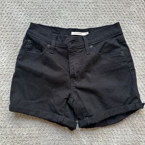 LEVIS SHORTS SIZE 26 BLACK